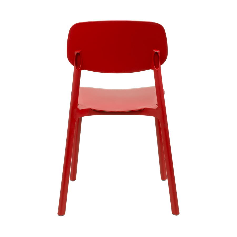 Silla apilable de plástico rígido 